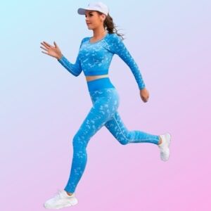 Longsleeve Workout Top & Pants Set in Light Blue Speckle, Size L